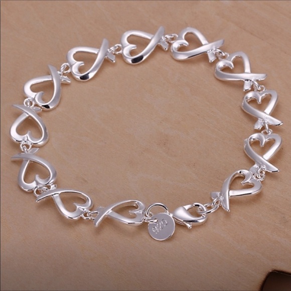 Jewelry - Beautiful heart 💜 link bracelet (silver)